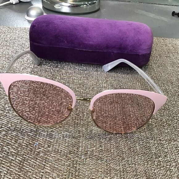 Pink Gucci Sunglasses with Bumble Bee Logo - Picture 3 of 11